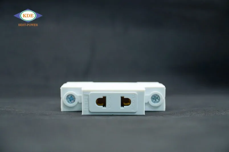 Cấu tạo của ổ cắm thanh ray