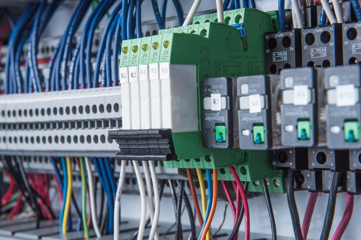 Các tiêu chuẩn lắp đặt tủ điện công nghiệp tại Việt Nam